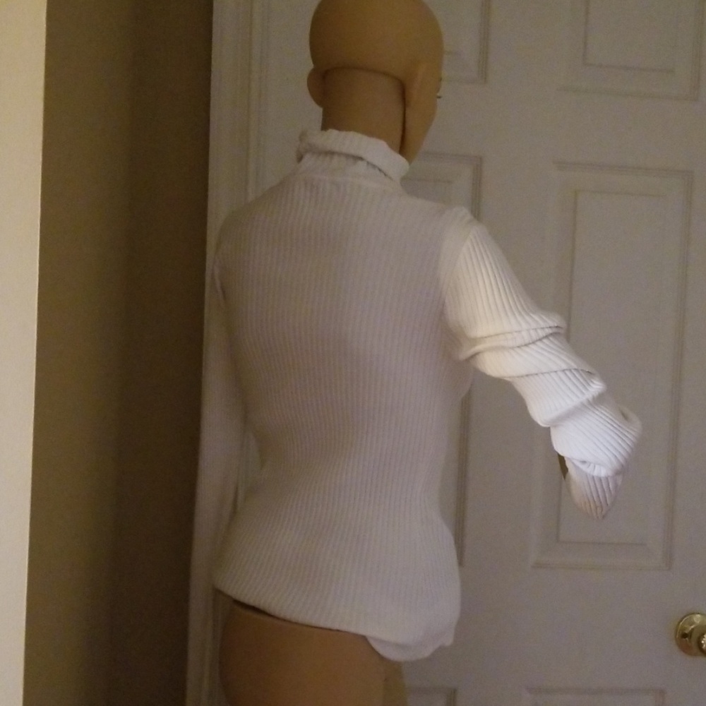 Sweater - Picture 3 of 3